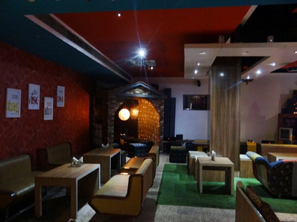 Hotel Rajdhani Regency Guwahati Exteriör bild