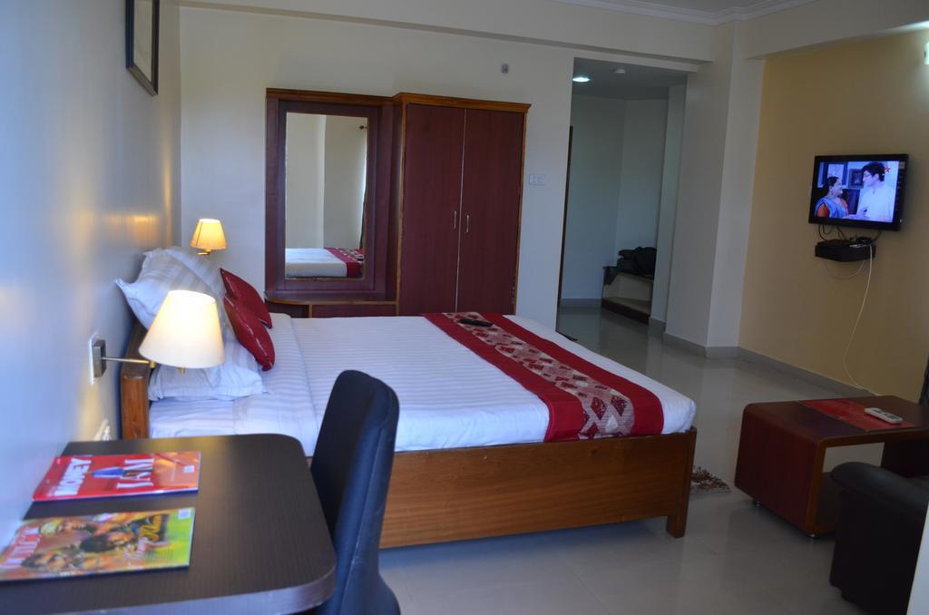 Hotel Rajdhani Regency Guwahati Rum bild